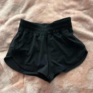 lululemon athletica Track That High Rise Shorts 3" *Lined BLK 6